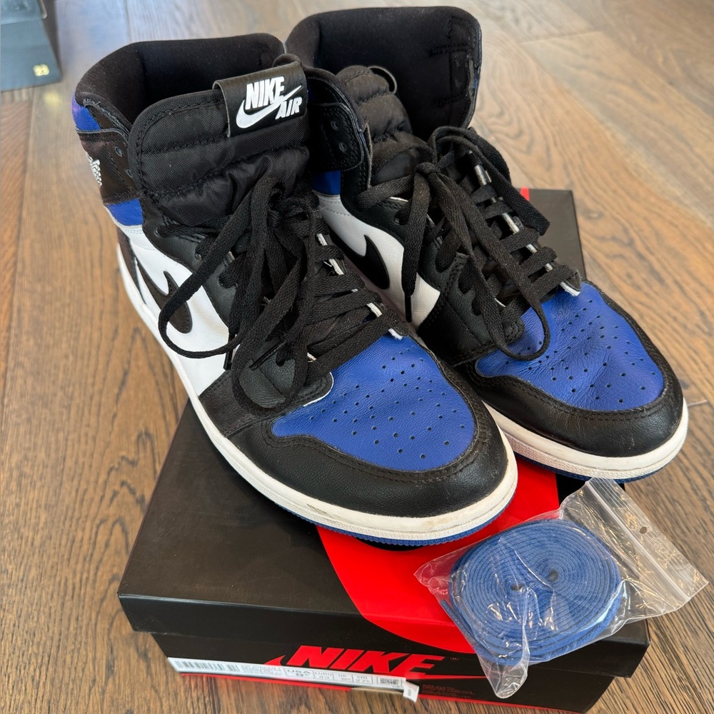 Nike Air Jordan 1 Retro High Royal Toe